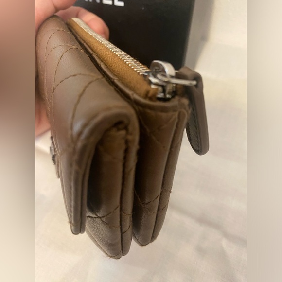 Authentic Chanel Quilted Caviar Card/Coin Mini Wallet - Picture 5 of 13